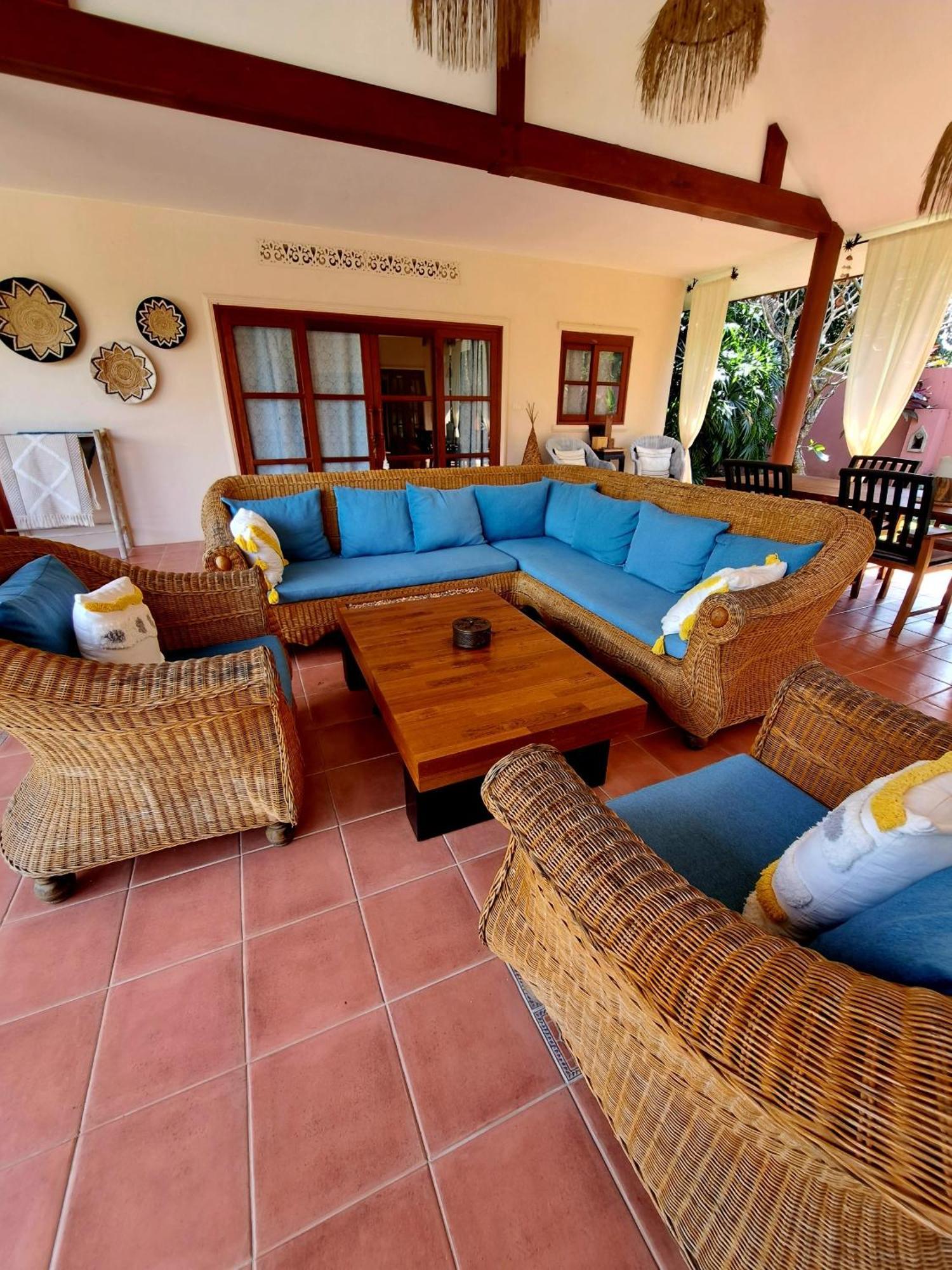 Laura Guest House-Adult Only- Hua Thanon  Exterior photo
