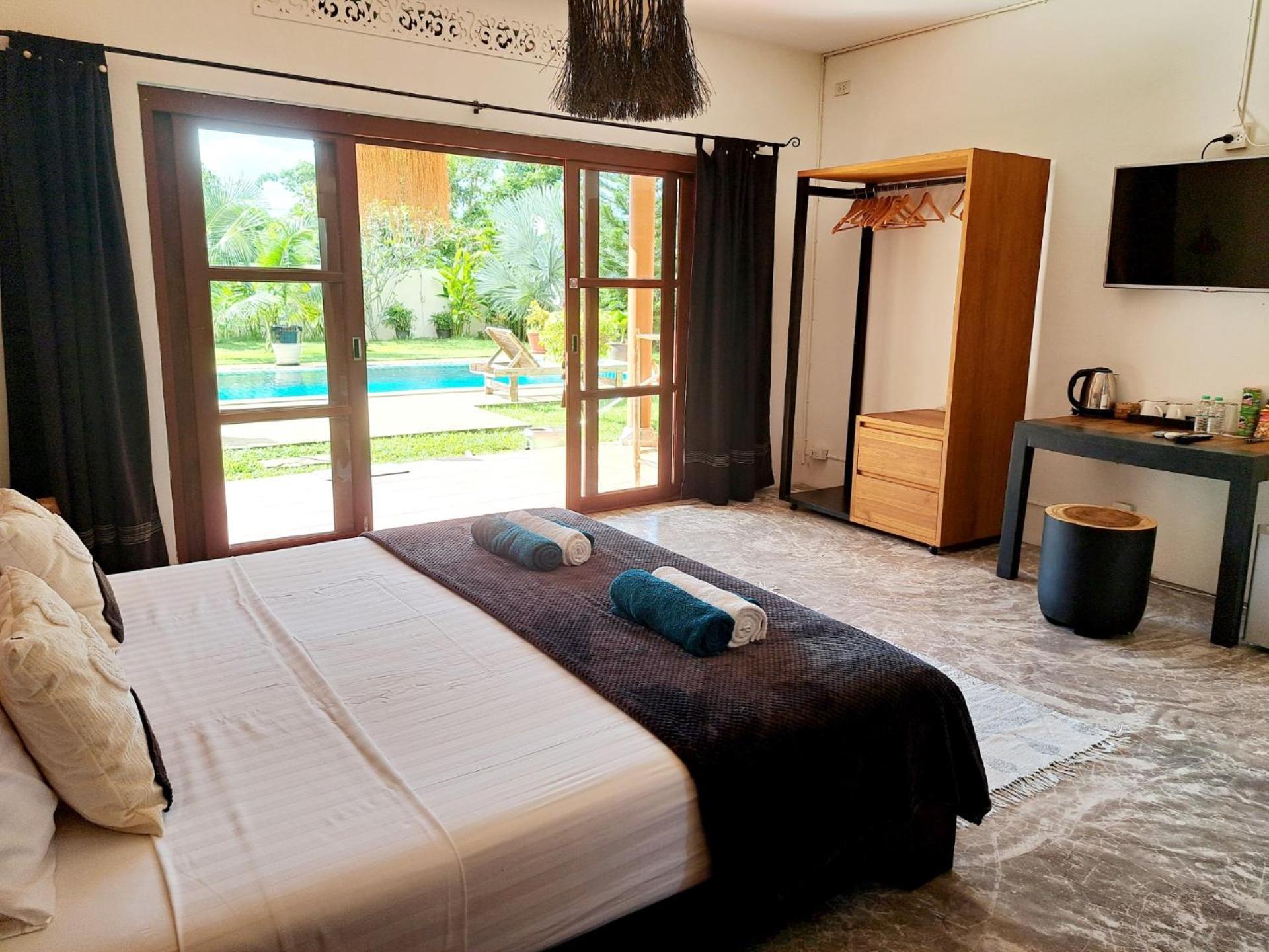 Laura Guest House-Adult Only- Hua Thanon  Room photo